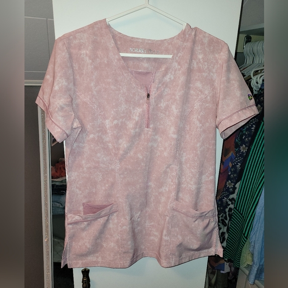 SCRUB TOP SIZE S - Picture 1 of 1